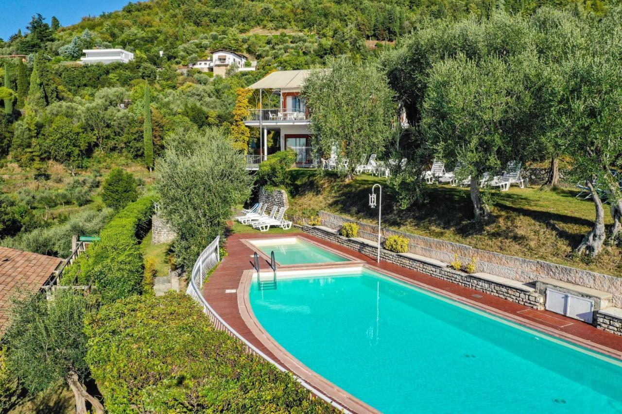 La Villa Fasano Gardone Riviera Bagian luar foto